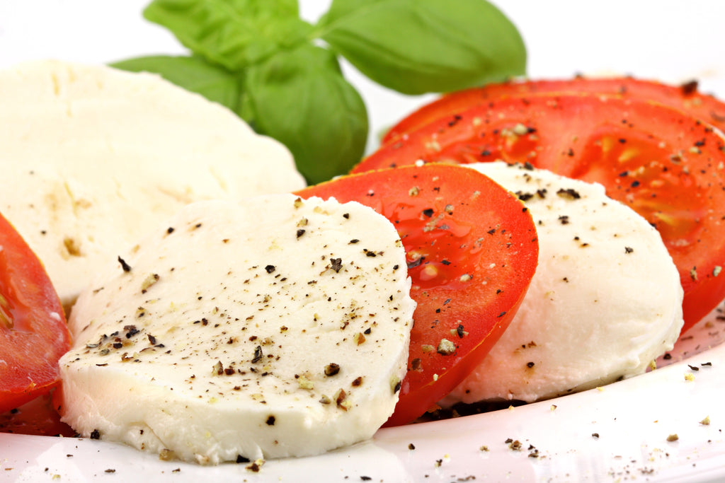 The Best Tomato and Mozzarella Salad